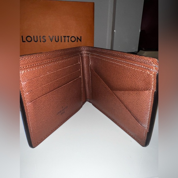 LV Monogram Multiple wallet in great condition. - Picture 3 of 9